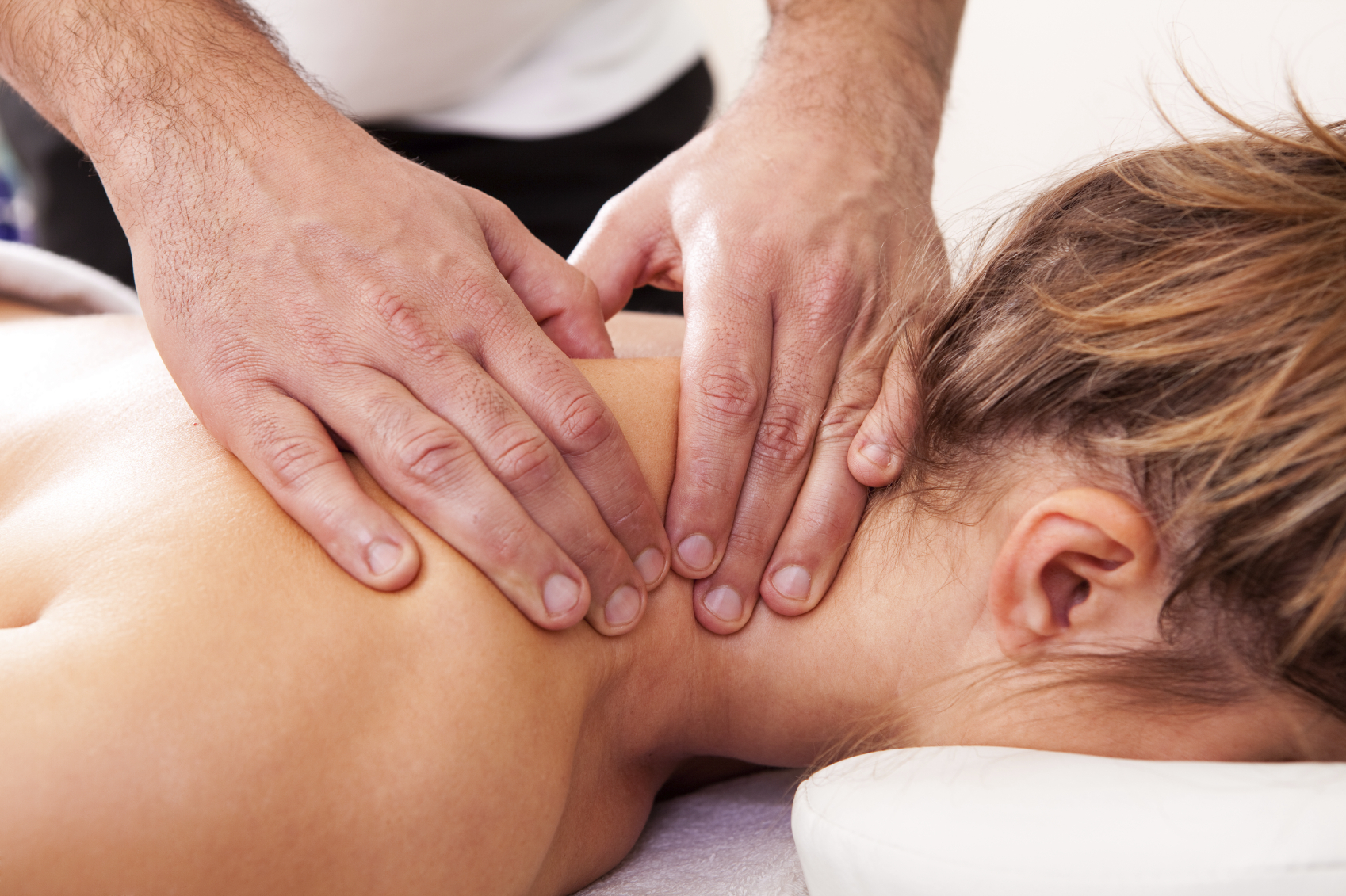 massage nuque et trapèze bruxelles - ecole de massage sensitif belge
